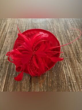 Elegant Red Feather Fascinator Hat - Women Accessories